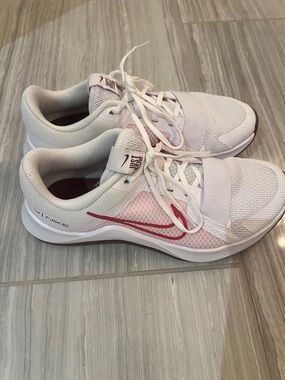 Nike White and Pink Women's Training Sneakers with Pink Swoosh